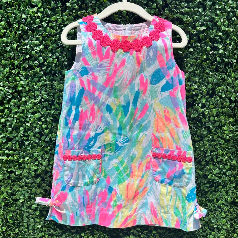 Lilly Pulitzer Classic Shift in Sparkling Sands with shell trim